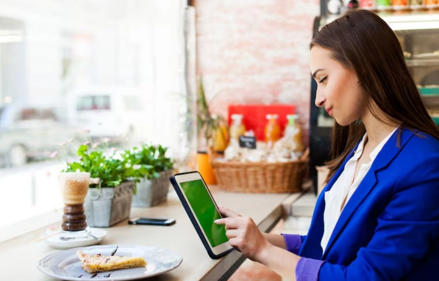 Modern restaurant POS system improving customer service