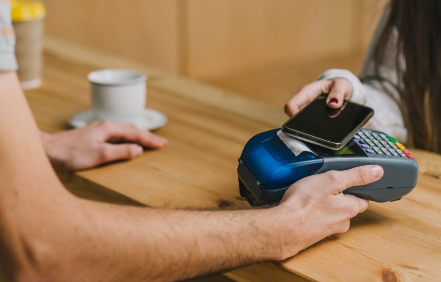 Mobile payment completed using wireless POS terminal